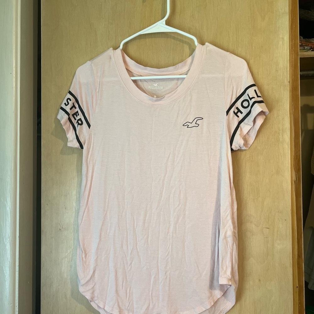 Hollister Pink and Black Short Sleeve Relaxed T-Shirt